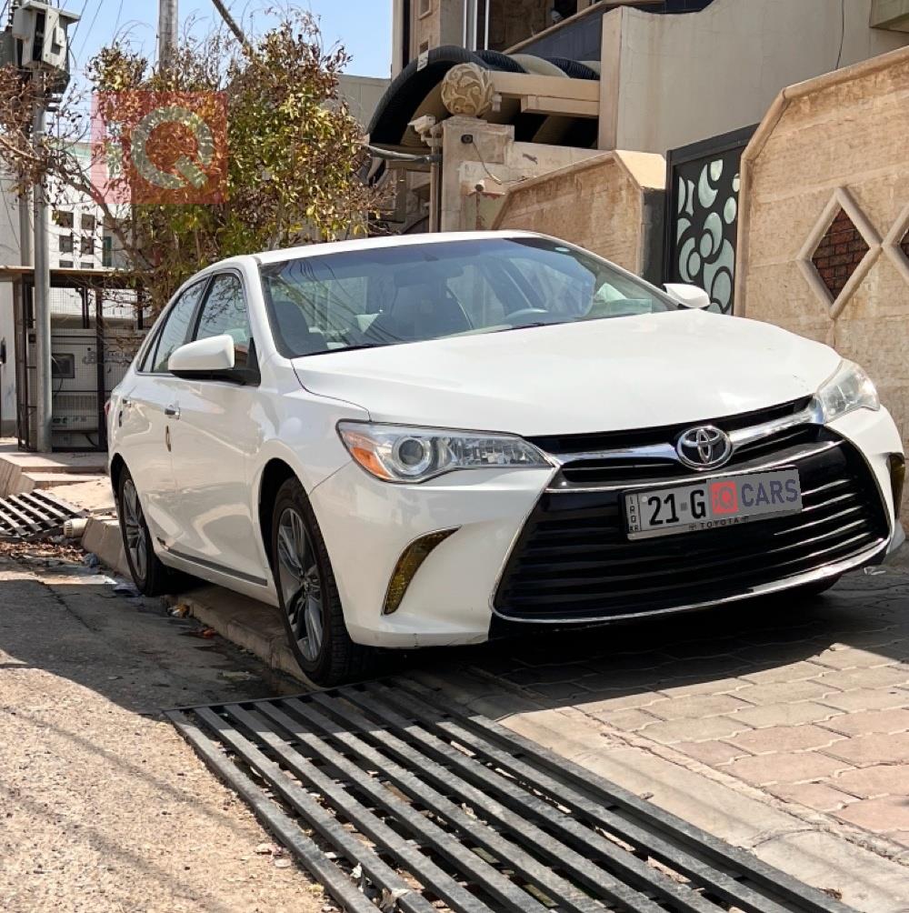 تۆیۆتا کامری